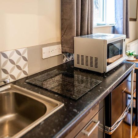 Roger Ground Guest House - With Onsite Car Parking Windermere Luaran gambar