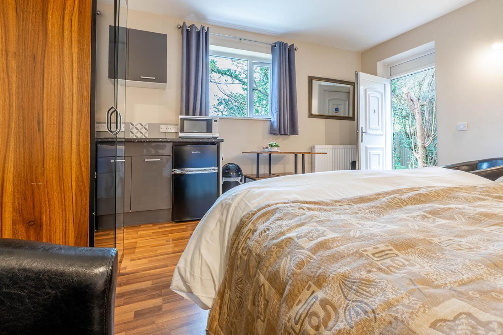 Roger Ground Guest House - With Onsite Car Parking Windermere Luaran gambar