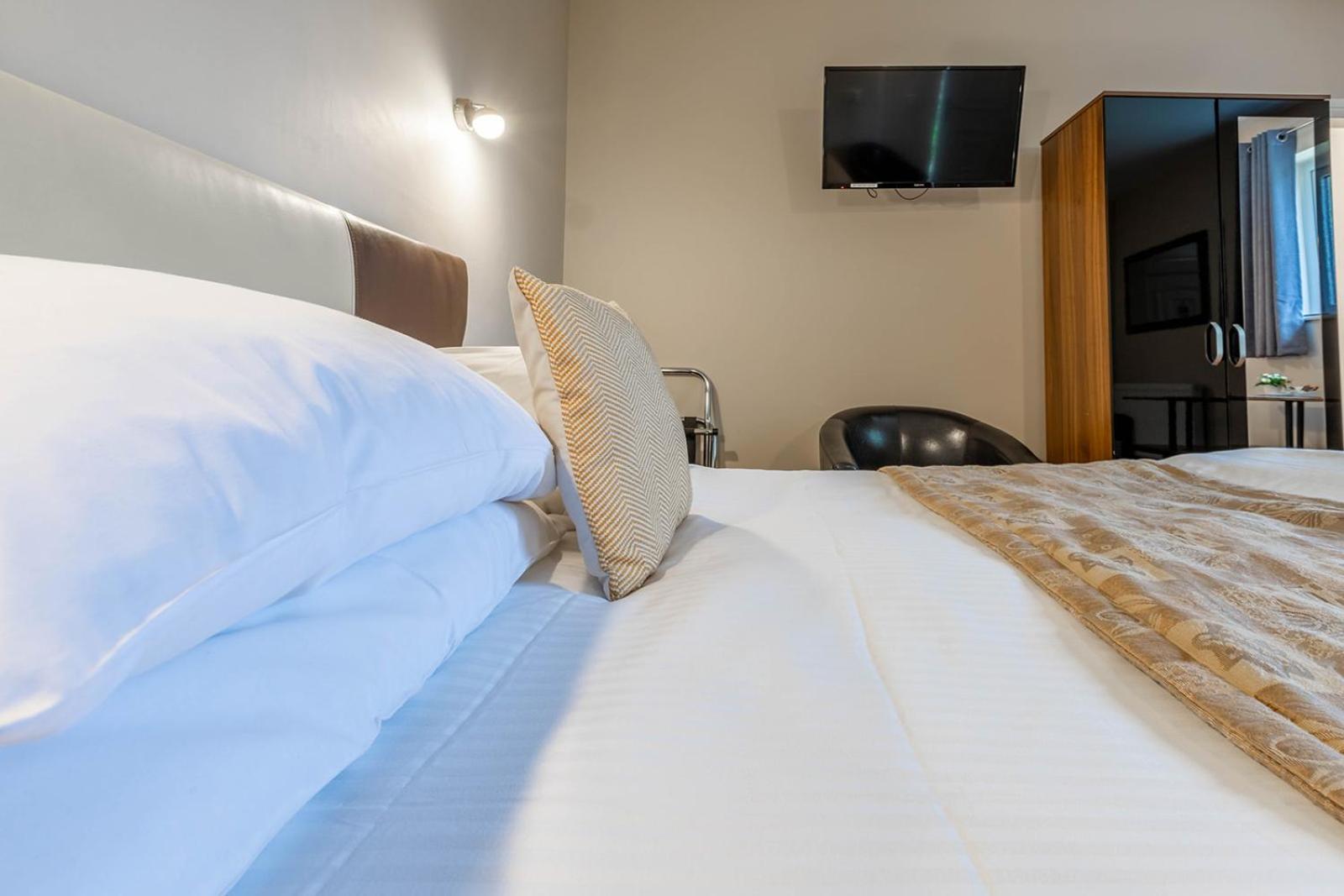 Roger Ground Guest House - With Onsite Car Parking Windermere Luaran gambar